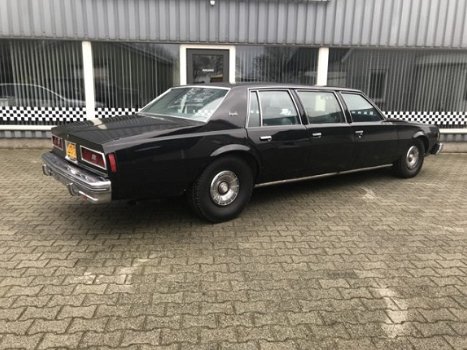 Chevrolet Impala - (VERLENGD) Limo V8 Wegenbelastingvrij - 1