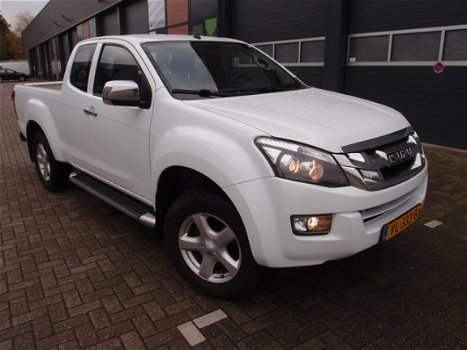 Isuzu D-Max - 2.5 autom. 4x4 btw bpm vrij 3500kg trekhaak Extended Cab LS totaal prijs 14999, - 1