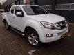 Isuzu D-Max - 2.5 autom. 4x4 btw bpm vrij 3500kg trekhaak Extended Cab LS totaal prijs 14999, - 1 - Thumbnail