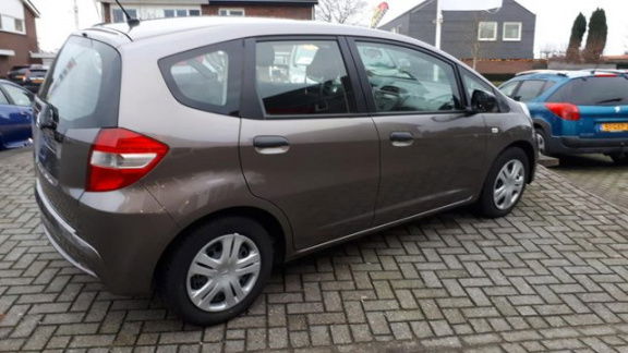 Honda Jazz - 1.2I AIRCO, RADIO, CD, ZUINIG, LAGE WEGENBEL - 1