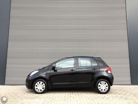 Toyota Yaris - 1.0 VVTi Acces 5drs Airco / 80DKM / APK 5-2020 - 1