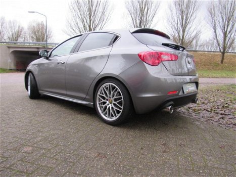 Alfa Romeo Giulietta - 1.4 T Distinctive - 1