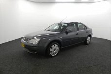 Ford Mondeo - 1.8-16V Ambiente AANBIEDING