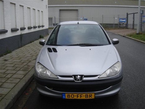 Peugeot 206 - 1.4 XT AUTOMAAT Nette auto - 1