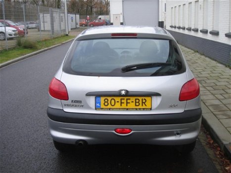 Peugeot 206 - 1.4 XT AUTOMAAT Nette auto - 1