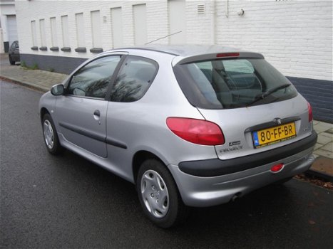 Peugeot 206 - 1.4 XT AUTOMAAT Nette auto - 1