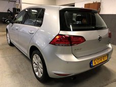 Volkswagen Golf - 1.2 TSI Business Edition R Connected