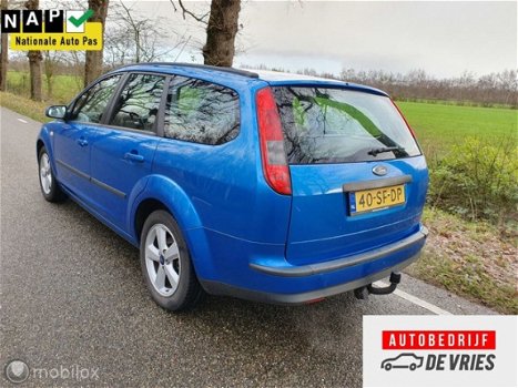 Ford Focus Wagon - 1.6-16V Futura - 1