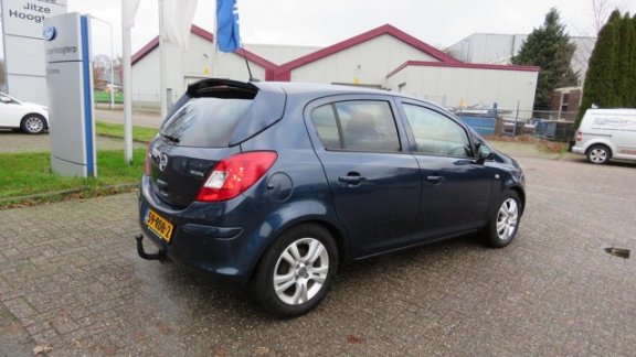 Opel Corsa - 1.3 CDTi EcoFlex S/S Cosmo NAVI.AIRCO.VERSTUIVERS NIEUW.REMMEN NIEUW.TREKHAAK.WINTERSET - 1