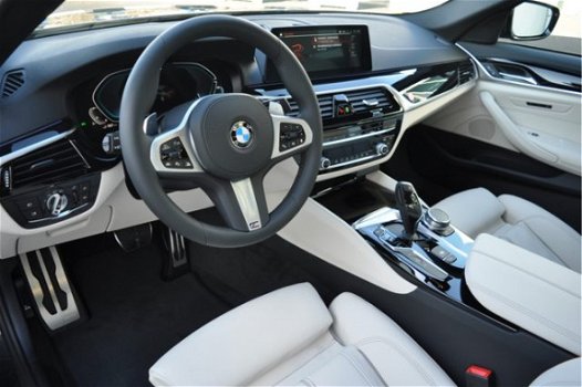 BMW 5-serie - 530e Sedan iPerformance High Executive Hybrid M Sport - 1