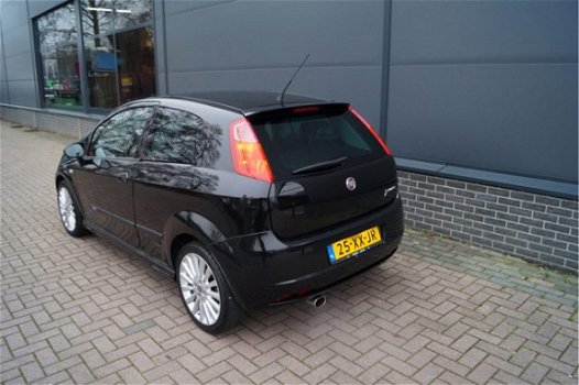 Fiat Grande Punto - 1.4-16V Sport l Airco | Lichtmetalen velgen - 1