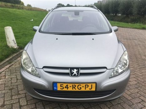 Peugeot 307 Break - 1.6-16V XS Premium Nette staat, incl. OH boekjes compleet en NAP - 1