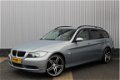 BMW 3-serie Touring - 318i Xenon, Lederen bekleding, Stoelverwarming, Afneembare trekhaak - 1 - Thumbnail