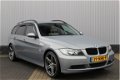 BMW 3-serie Touring - 318i Xenon, Lederen bekleding, Stoelverwarming, Afneembare trekhaak - 1 - Thumbnail