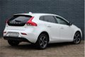 Volvo V40 - 2.0 D2 Ocean Race Business I INCL. € 695, 00 AFL.KOSTEN + BOVAG GARANTIE - 1 - Thumbnail