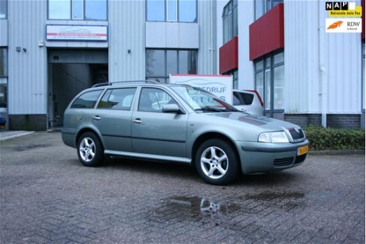 Skoda Octavia Combi - 2.0 Comfort - 1