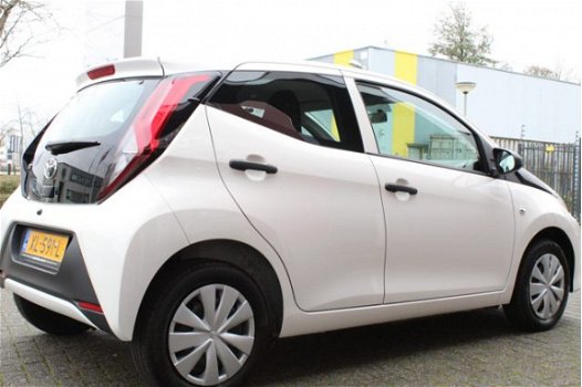 Toyota Aygo - 1.0 VVT-i x-fun | Airco | Bluetooth - 1