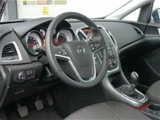 Opel Astra - 1.4 Turbo Blitz 140 PK | Navi | PDC