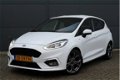 Ford Fiesta - 1.0 EcoBoost ST-Line | Navigatie pack | Automatische airco | 17 inch Lichtmetalen velg - 1 - Thumbnail