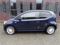 Volkswagen Up! - 1.0 75pk high up AUTOMAAT