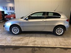 Alfa Romeo 147 - 1.6 T.Spark Distinctive 3drs AIRCO NIEUWE APK