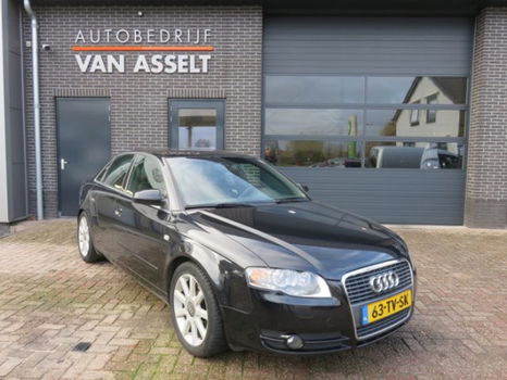 Audi A4 - 1.8 Turbo Pro Line Navi , Clima , Cruise - 1