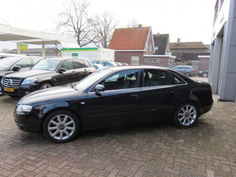 Audi A4 - 1.8 Turbo Pro Line Navi , Clima , Cruise - 1