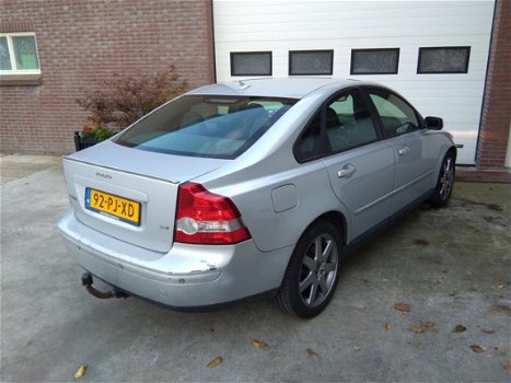 Volvo S40 - 2.4i Momentum Automaat - 1