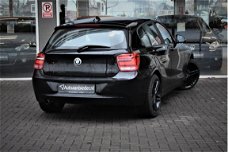 BMW 1-serie - 114i Executive / 5-drs / Navigatie