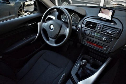 BMW 1-serie - 114i Executive / 5-drs / Navigatie - 1