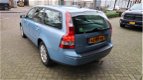 Volvo V50 - 2.4 Momentum AUTOMAAT/PDC/TREKHAAK/NAP - 1 - Thumbnail