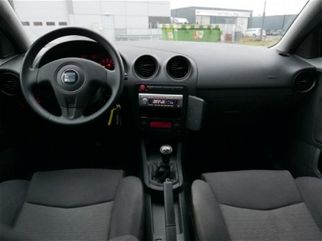 Seat Ibiza - 1.4-16V Sport | Xenon | Climate controle | Lm velgen - 1
