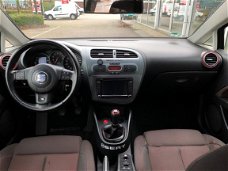 Seat Leon - 1.6 Stylance Climate, Cruise, 17" FR Velgen, Nieuwe banden, Sportstoelen