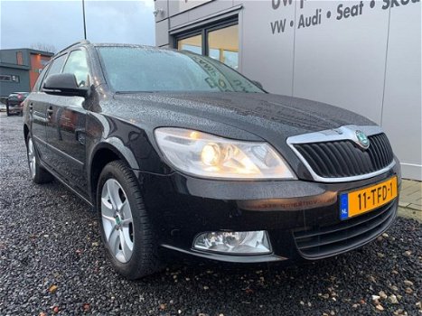 Skoda Octavia - 1.2 TSI AMBITION BUSINESS TREKHAAK/NAVI/CLIMA/CRUISE/N.A.P - 1