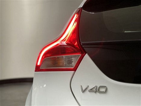 Volvo V40 - 1.6 T2 Kinetic ligne you - 1