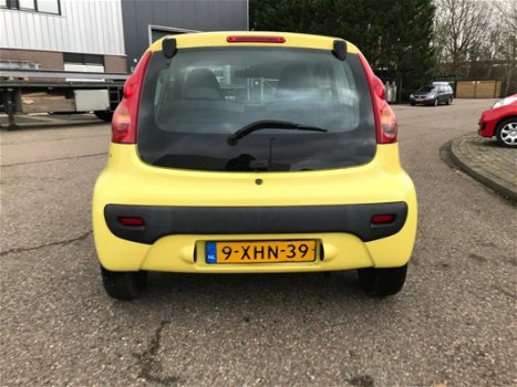 Peugeot 107 - 1.0-12V XR met stuurbekrachtiging, apk 11-2020 - 1