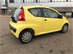 Peugeot 107 - 1.0-12V XR met stuurbekrachtiging, apk 11-2020 - 1 - Thumbnail