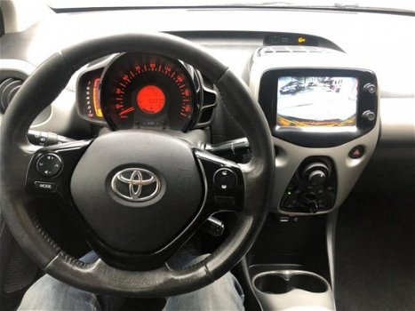 Toyota Aygo - 1.0 VVT-i x-play AIRCO LED ORG 93370 KM NAP O.H BOEKJES ACHTERUIT CAMERA 5 DEURS ALLE - 1