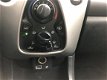 Toyota Aygo - 1.0 VVT-i x-play AIRCO LED ORG 93370 KM NAP O.H BOEKJES ACHTERUIT CAMERA 5 DEURS ALLE - 1 - Thumbnail
