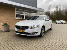 Volvo V60 - 2.4 D6 AWD PLUG-IN HYBRID SUMMUM