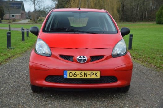 Toyota Aygo - 1.0-12V 5 Deurs uitvoering APK Oktober 2020 - 1