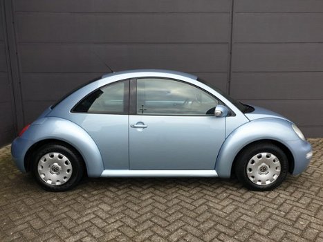 Volkswagen New Beetle - 1.6 Airco Cruisecntrl - 1