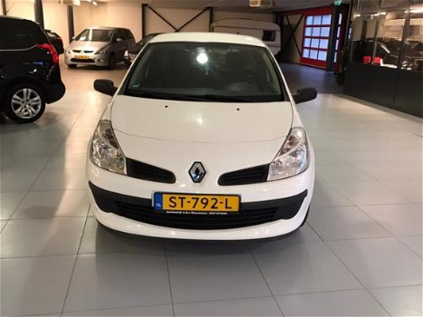 Renault Clio - 1.2-16V Authentique - 1