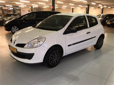 Renault Clio - 1.2-16V Authentique - 1