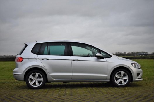 Volkswagen Golf Sportsvan - 1.4 TSI Highline Navigatie, panoramadak, stoelverwarming, parkpilot - 1