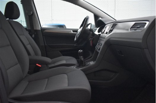 Volkswagen Golf Sportsvan - 1.4 TSI Highline Navigatie, panoramadak, stoelverwarming, parkpilot - 1