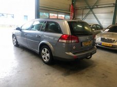 Opel Vectra Wagon - 2.2-16V Comfort rijdt en schakelt perfect