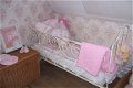 Sierlijk wit brocante baby wiegje met hemeltje - 8 - Thumbnail