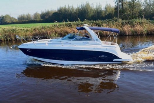 Rinker 300 Express Cruiser - 6