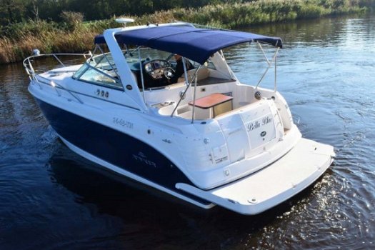 Rinker 300 Express Cruiser - 7